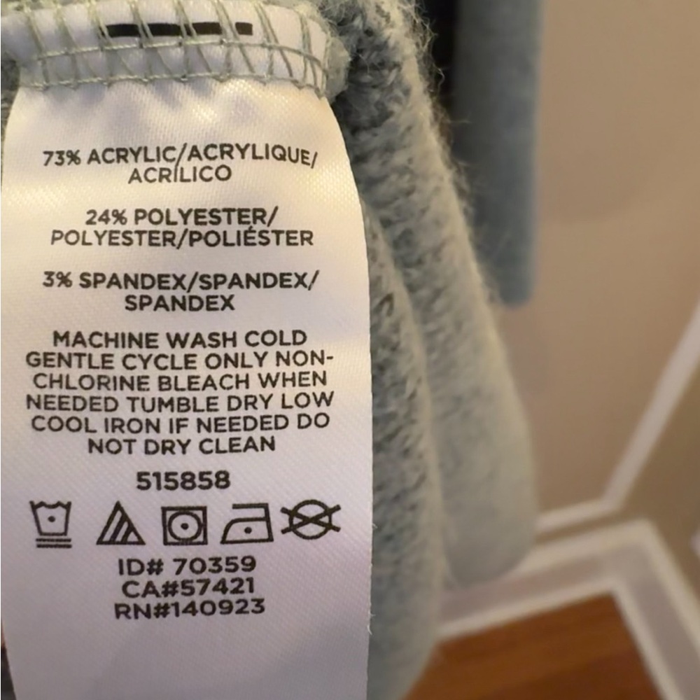 Loft sweater - Picture 7 of 7